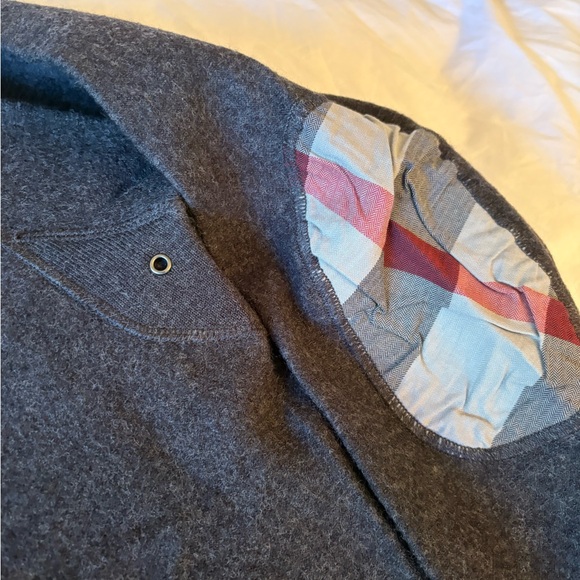 Men’s Burberry crewneck sweater. Size large. - Picture 2 of 5